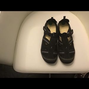 J Sport size 9 shoe